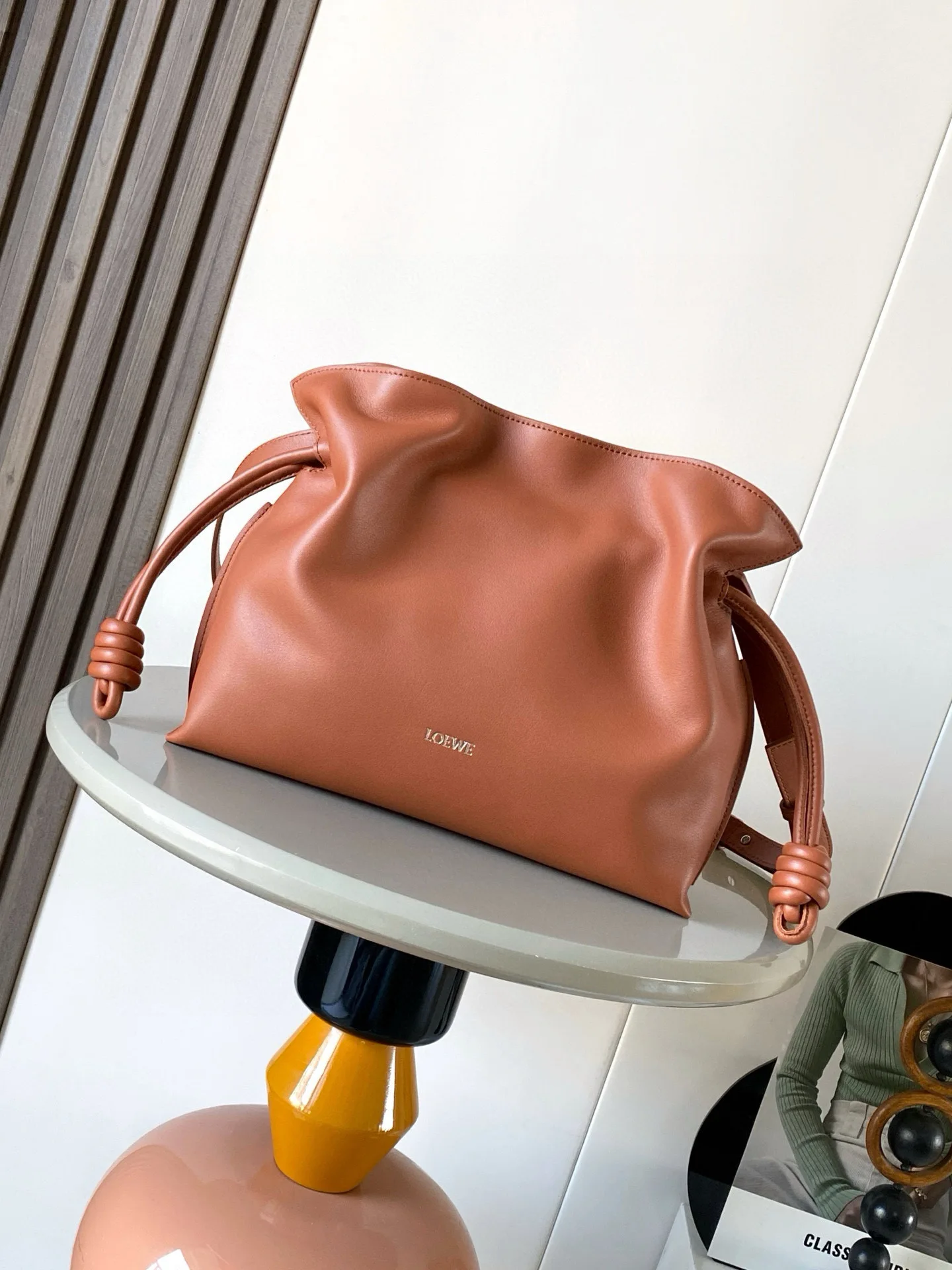 Loewe 9043 New Napa Leather Clutch Bag Fortune Bag Women s Crossbody Bag Loewe 9043 New Napa Leather Clutch Bag Fortune Bag Women s Crossbody Bag