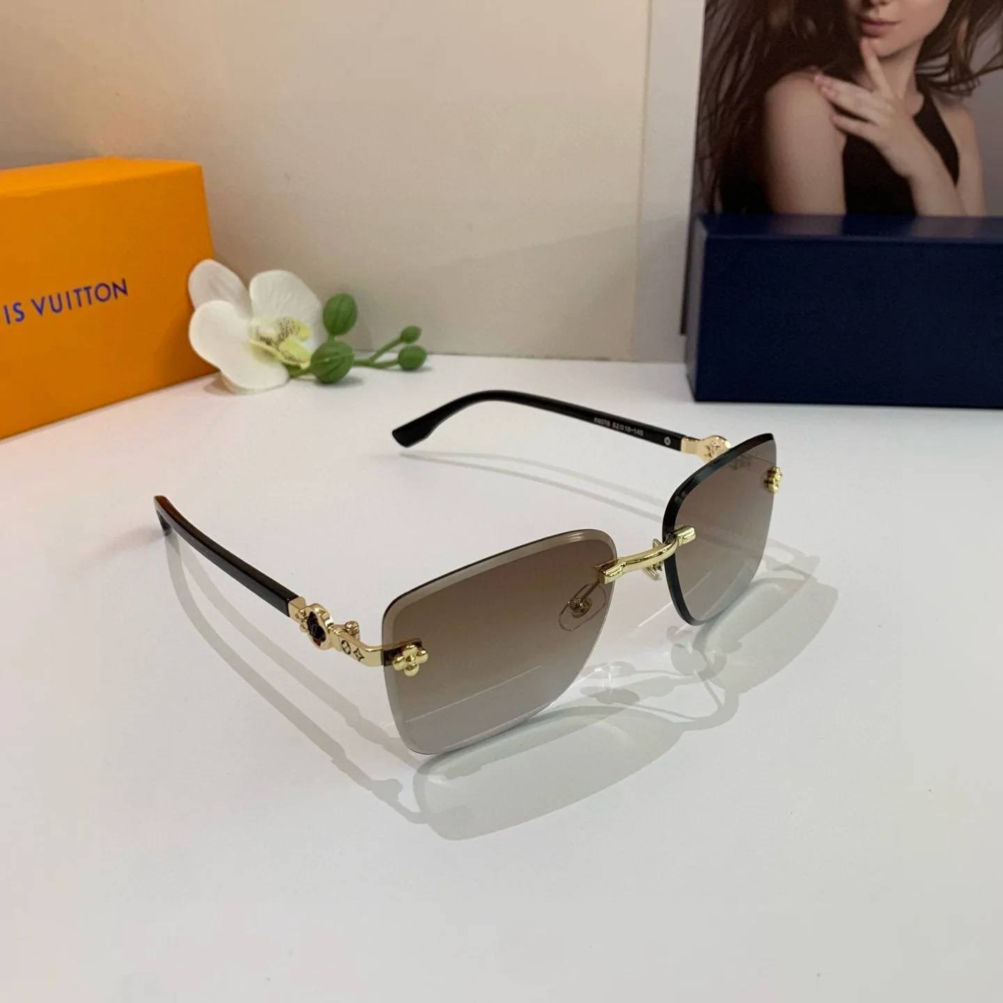 Louis Vuitton New men s and women s sunglasses Louis Vuitton New men s and women s sunglasses