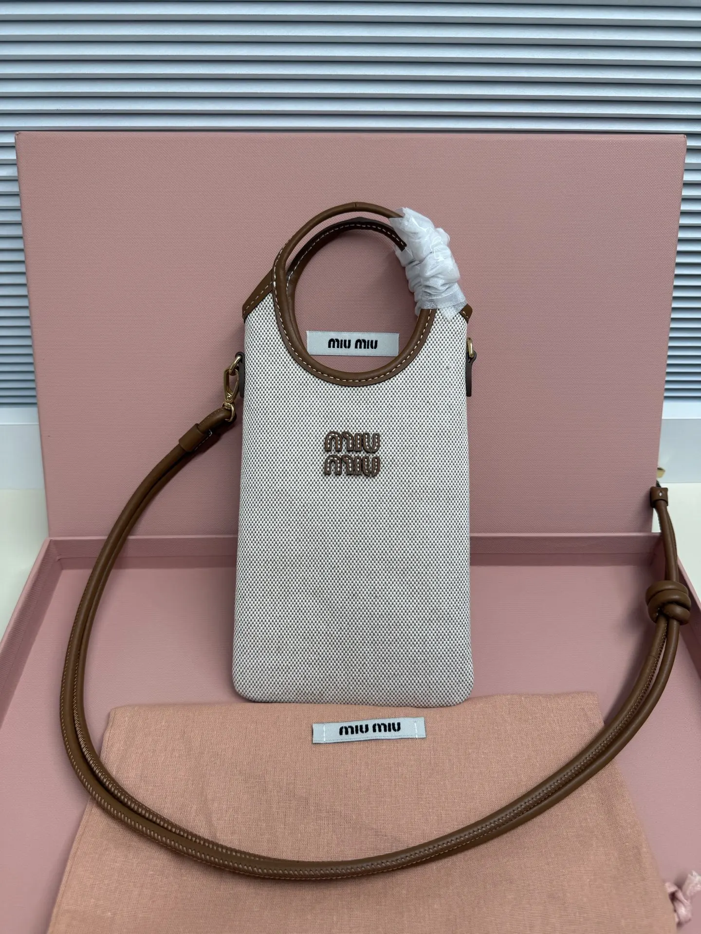 MIU MIU 5nt080 New Mobile Phone Bag Women s Crossbody Bag MIU MIU 5nt080 New Mobile Phone Bag Women s Crossbody Bag