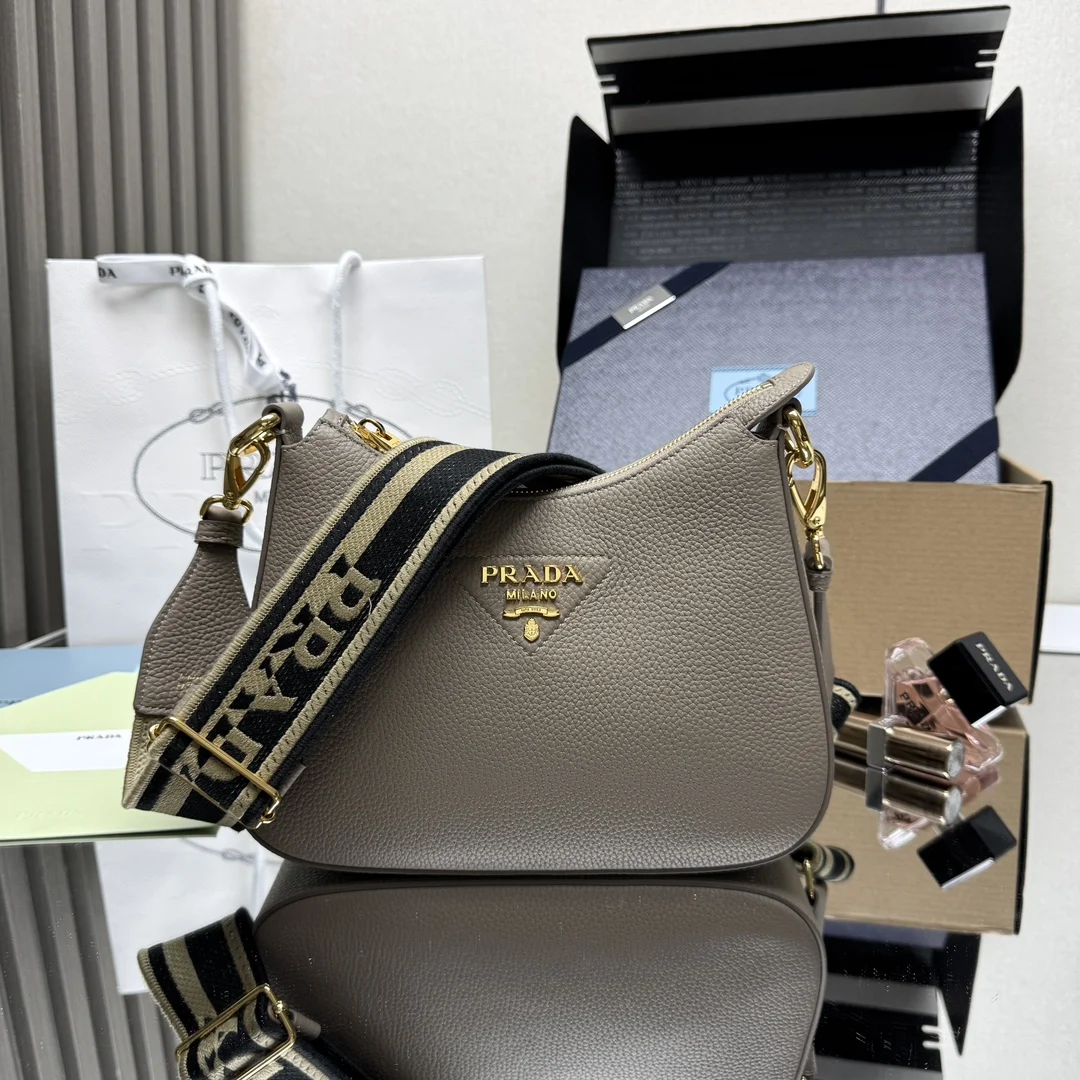 Prada 1BH193 suede leather handbag women s crossbody bag Prada 1BH193 suede leather handbag women s crossbody bag