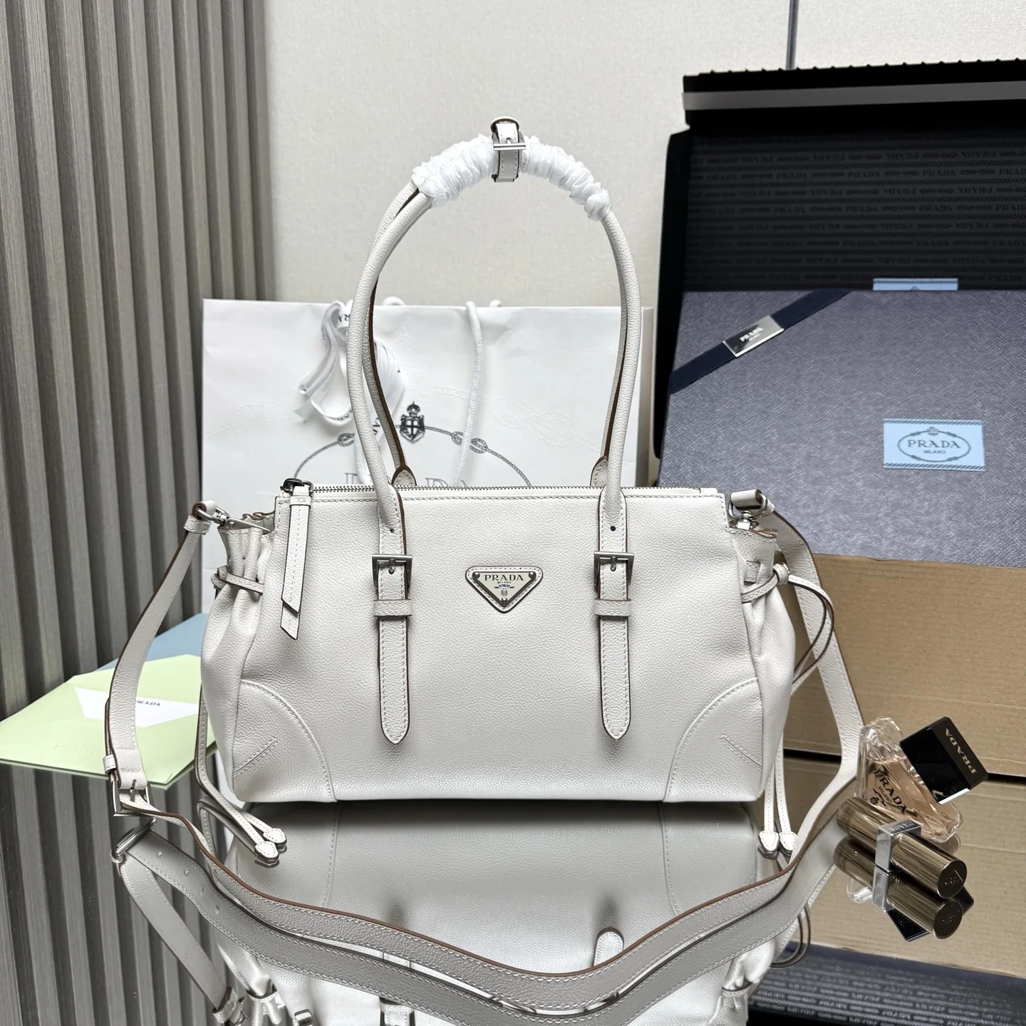 Prada 1BG628 Vintage Leather Bag Women s Crossbody Bag Prada 1BG628 Vintage Leather Bag Women s Crossbody Bag