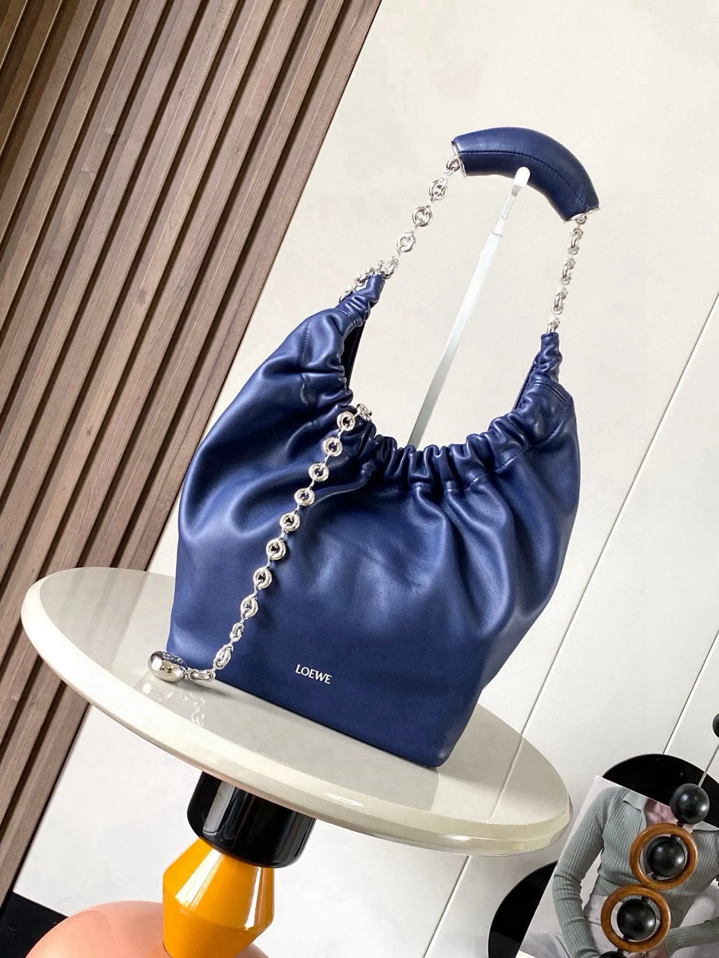 Loewe 9042 Napa lambskin handbag women s shoulder bag Loewe 9042 Napa lambskin handbag women s shoulder bag