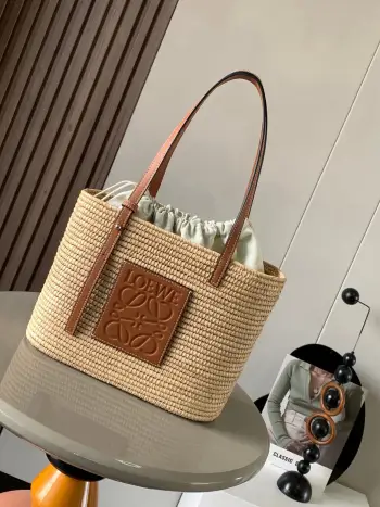 8001 Cowhide Square Handbag Women s Shoulder Bag Replica Loewe womens bags