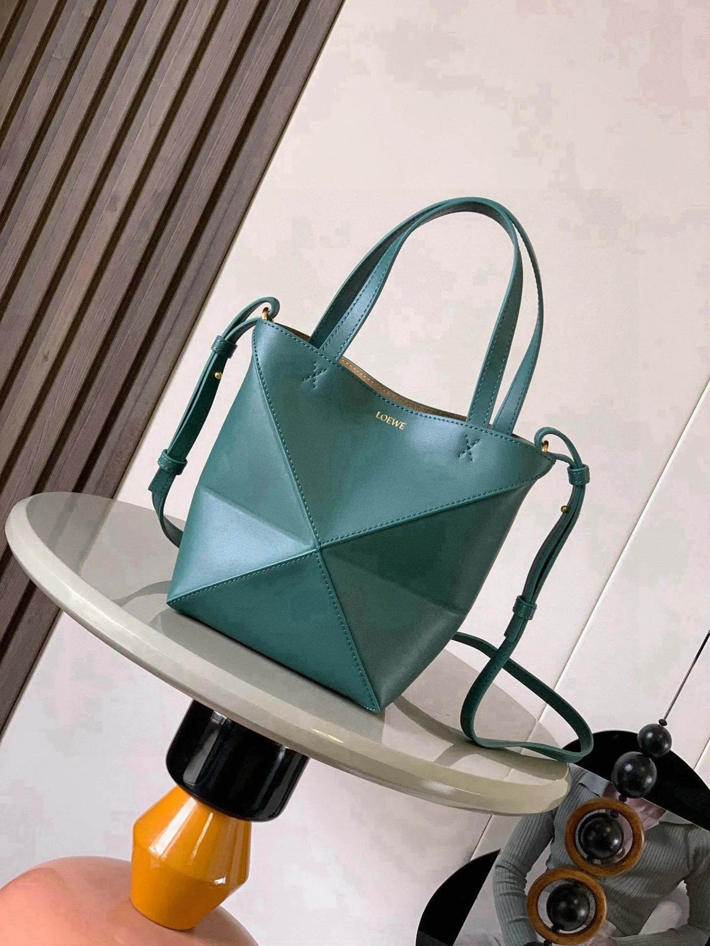 Loewe 9030 Cowhide Mini Handbag Women s Crossbody Bag Loewe 9030 Cowhide Mini Handbag Women s Crossbody Bag