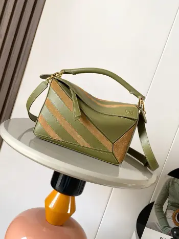 9108 New Geometric Bag Women s Crossbody Bag Replica Loewe womens bags