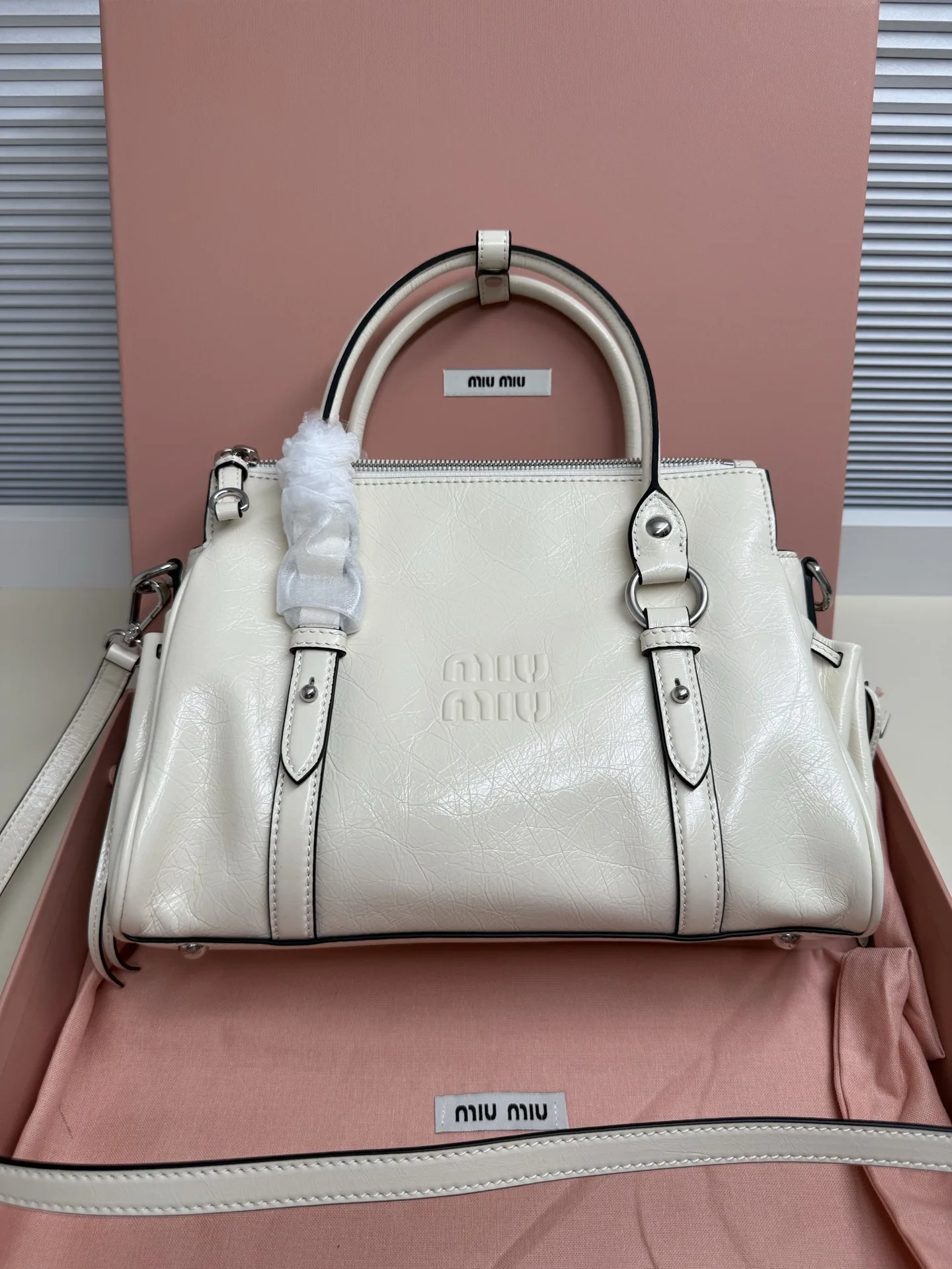 MIU MIU 333 Early Spring New Oil Wax Leather Motorcycle Bag Women s Crossbody Bag MIU MIU 333 Early Spring New Oil Wax Leather Motorcycle Bag Women s Crossbody Bag