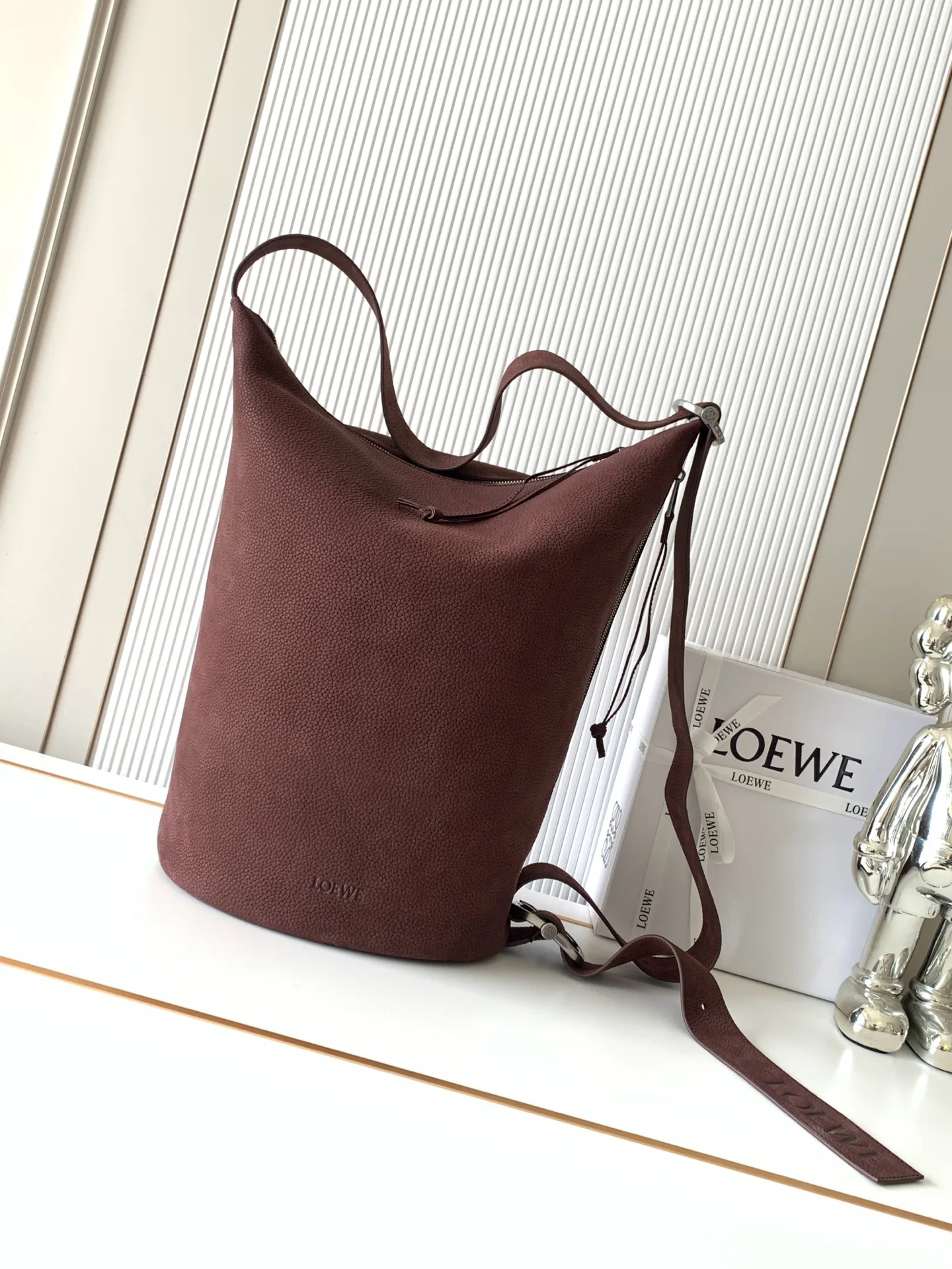 Loewe 9158 Grainy Cowhide Water Bucket Handbag Women s Crossbody Bag Loewe 9158 Grainy Cowhide Water Bucket Handbag Women s Crossbody Bag