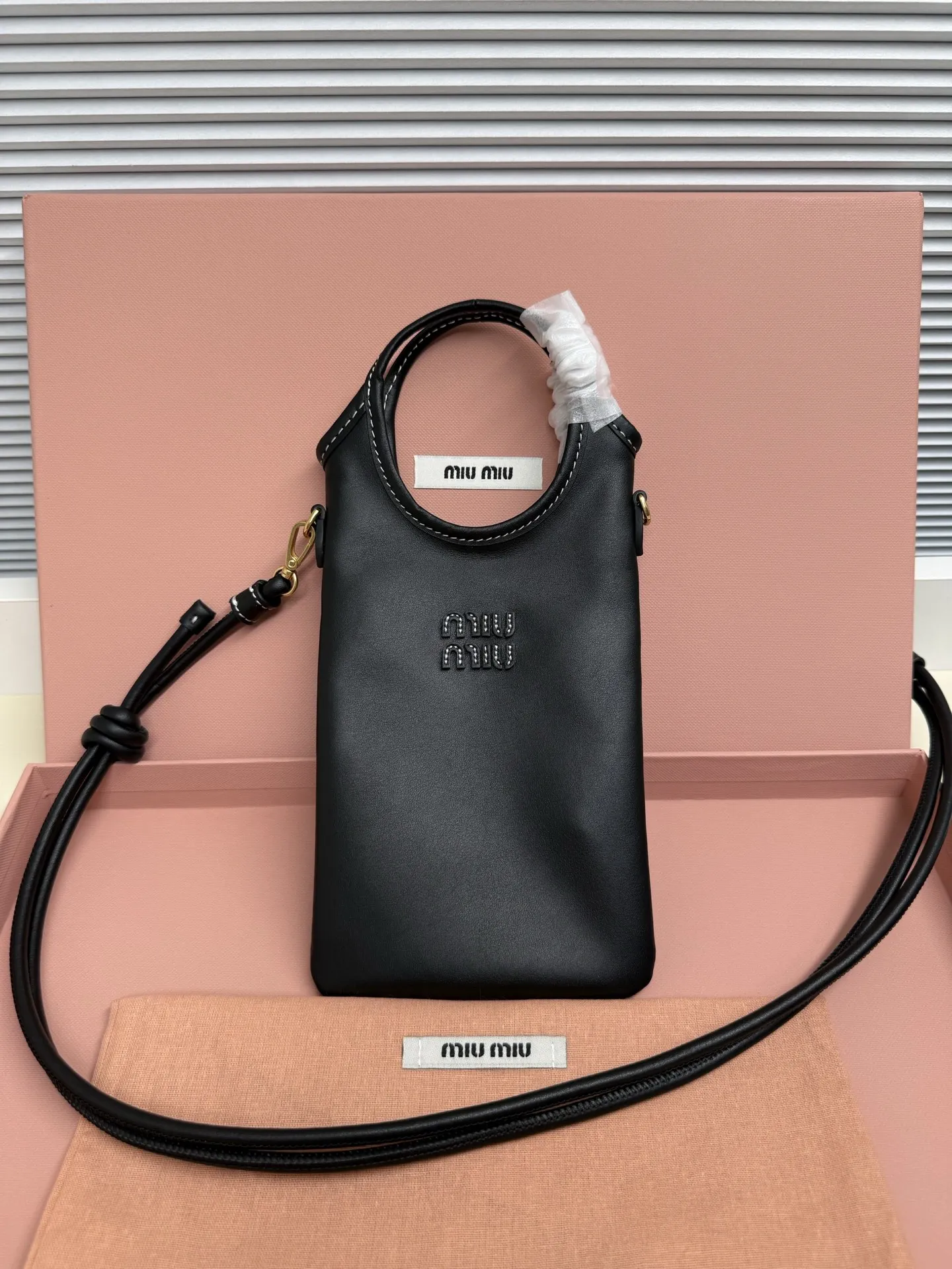 MIU MIU 5nt080 26 new style mobile phone bag women s crossbody bag MIU MIU 5nt080 26 new style mobile phone bag women s crossbody bag