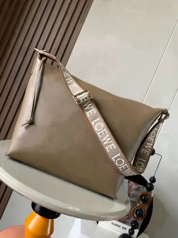 9010 Shoulder Underarm Bag Women s Crossbody Bag Replica Loewe womens bags