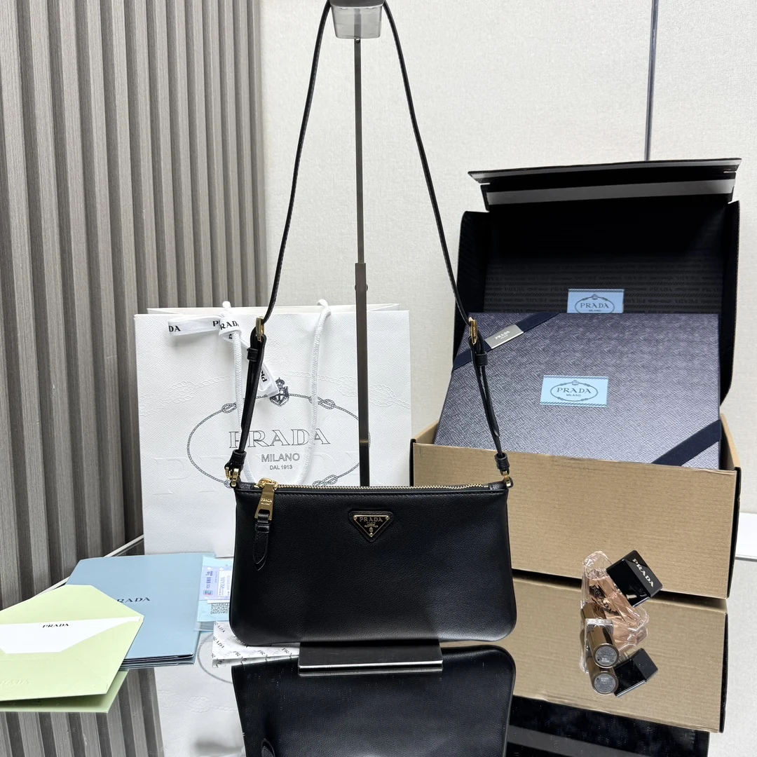 Prada 1BC238 New Style Underarm Bag Women s Crossbody Bag Prada 1BC238 New Style Underarm Bag Women s Crossbody Bag