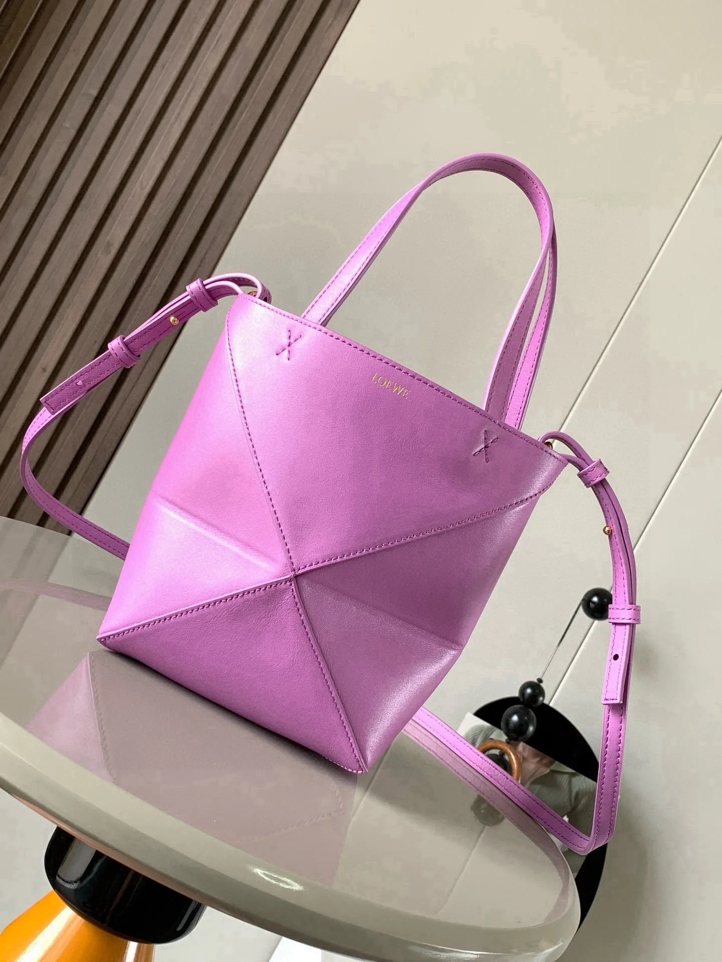 Loewe 9030 Cowhide Mini Handbag Women s Crossbody Bag Loewe 9030 Cowhide Mini Handbag Women s Crossbody Bag