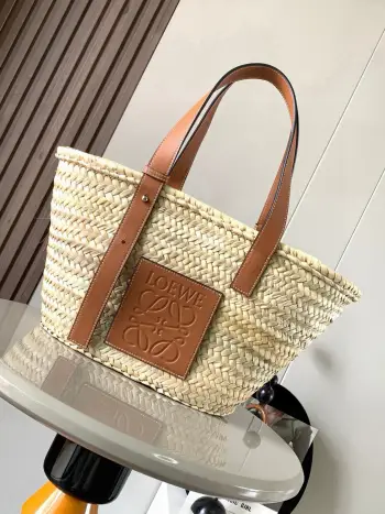 8005 Palm Leaf Handbag Women s Shoulder Bag Replica Loewe womens bags