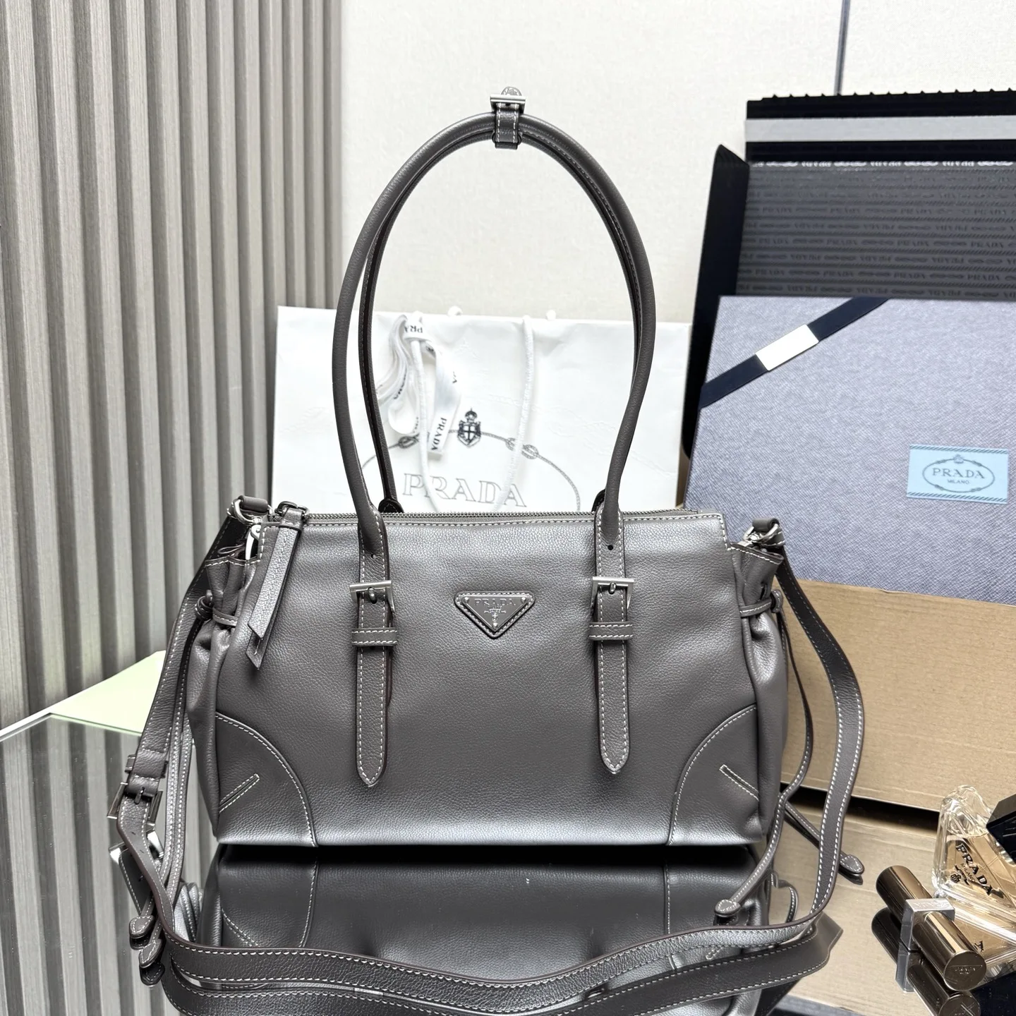 Prada 1BG628 Vintage Leather Bag Women s Crossbody Bag Prada 1BG628 Vintage Leather Bag Women s Crossbody Bag
