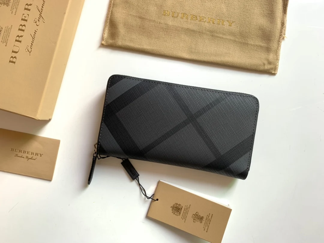 Burberry 40520841 Plaid Zipper Bag Wallet