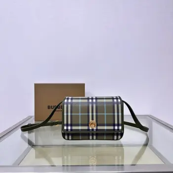 421150 Exquisite Crossbody Bag Women s Shoulder Bag Replica Burberry womens bags
