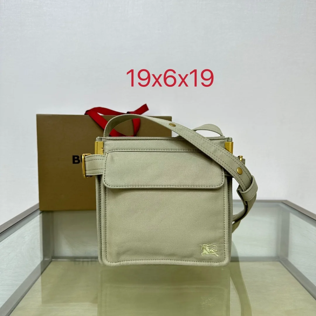Burberry 0891 Latest Windbreaker Tote Bag Men s Crossbody Bag Burberry 0891 Latest Windbreaker Tote Bag Men s Crossbody Bag