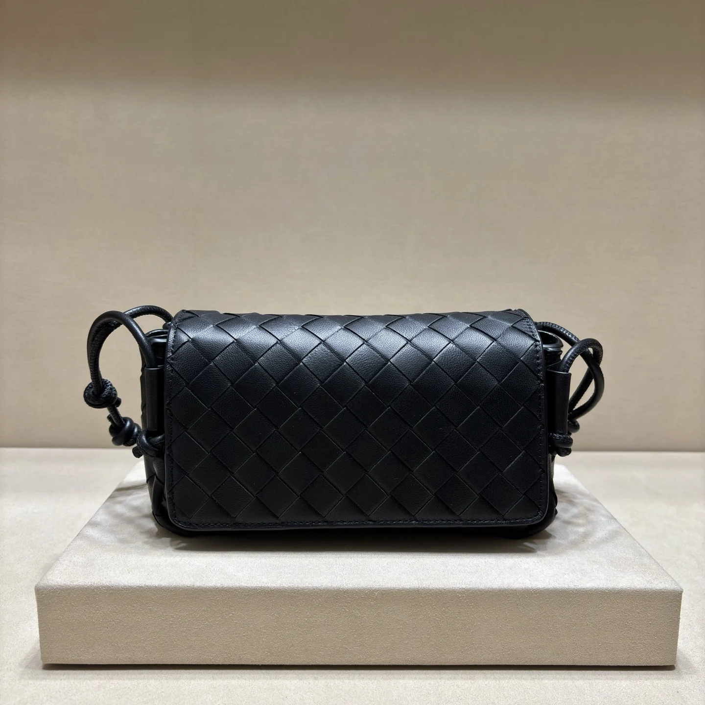 Burberry 3008 Versatile Commuter Bag Women s Crossbody Bag Burberry 3008 Versatile Commuter Bag Women s Crossbody Bag