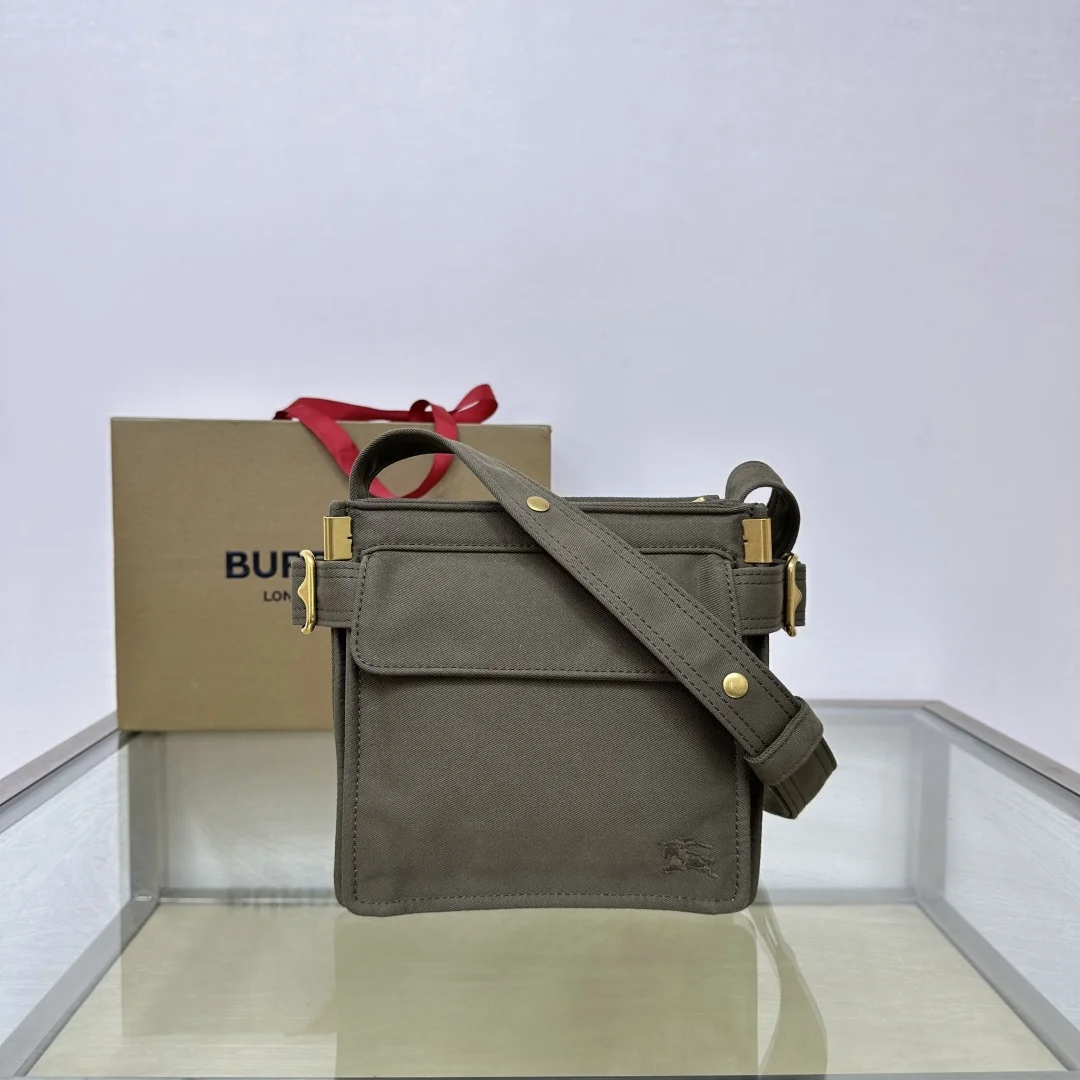 Burberry 0891 Latest Windbreaker Tote Bag Men s Crossbody Bag Burberry 0891 Latest Windbreaker Tote Bag Men s Crossbody Bag