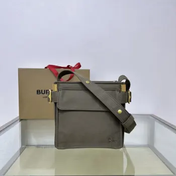 0891 Latest Windbreaker Tote Bag Men s Crossbody Bag Replica Burberry mens bags