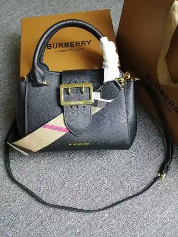 89012 Plaid Buckle Bag Women s Crossbody Bag Replica Burberry womens bags