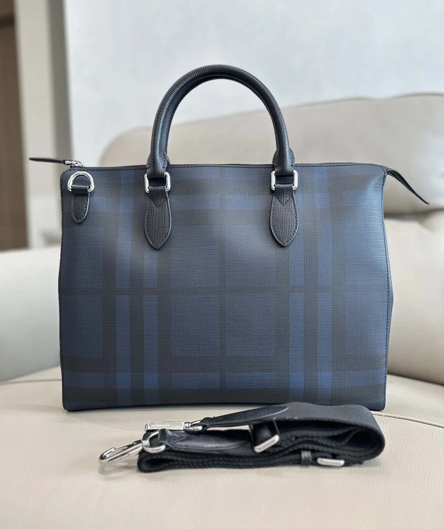 Burberry 4071 Men s Briefcase Men s Crossbody Bag