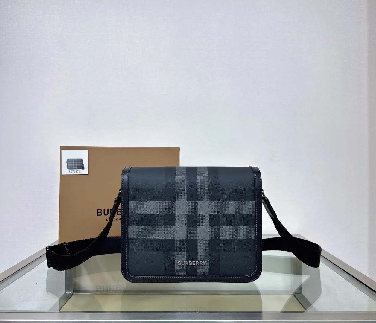 Burberry 1731 Latest Messenger Bag Men s Crossbody Bag Burberry 1731 Latest Messenger Bag Men s Crossbody Bag