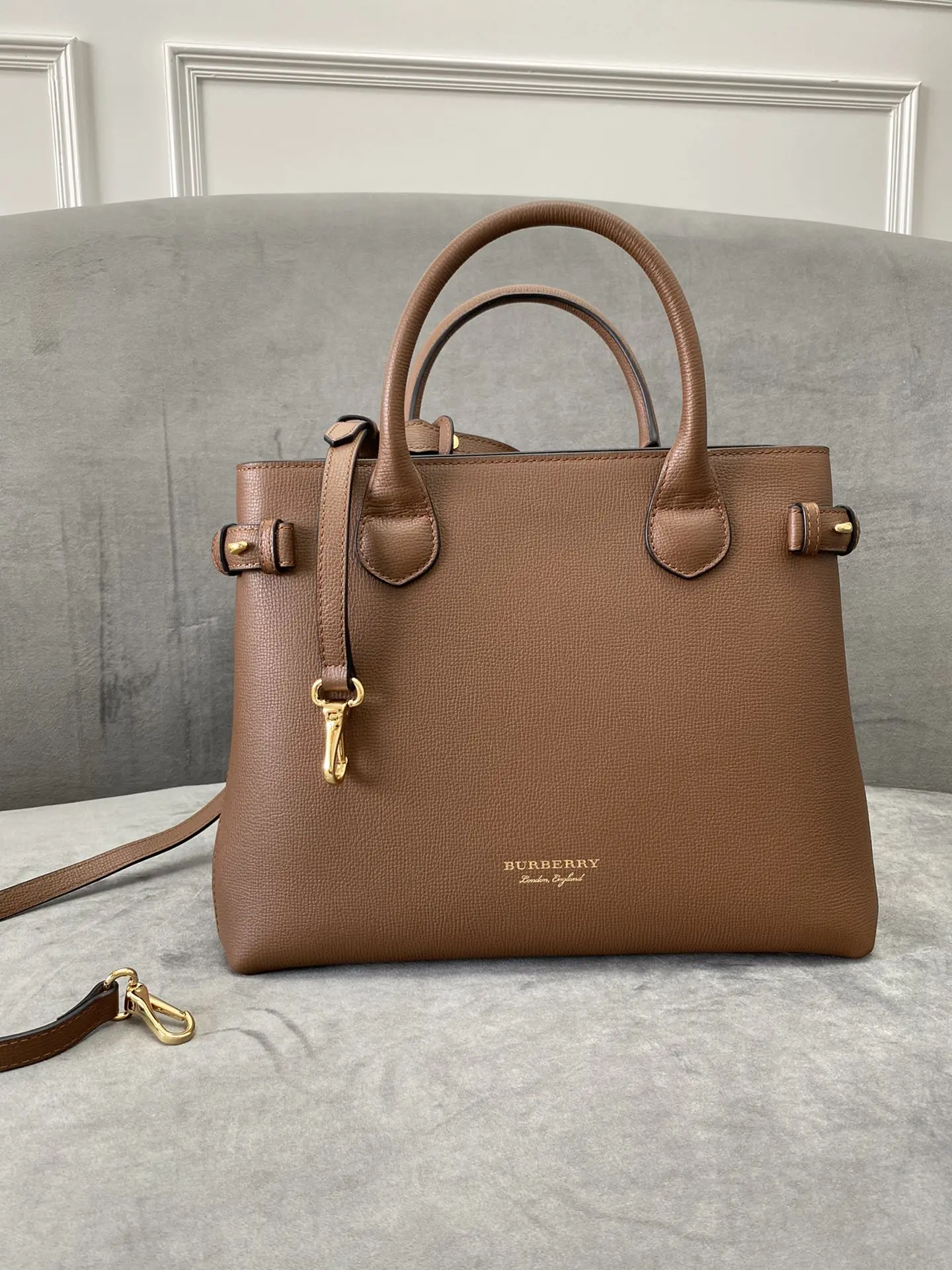 Burberry 7941 Checked Pattern Leather Banner Bag Women s Crossbody Bag Burberry 7941 Checked Pattern Leather Banner Bag Women s Crossbody Bag