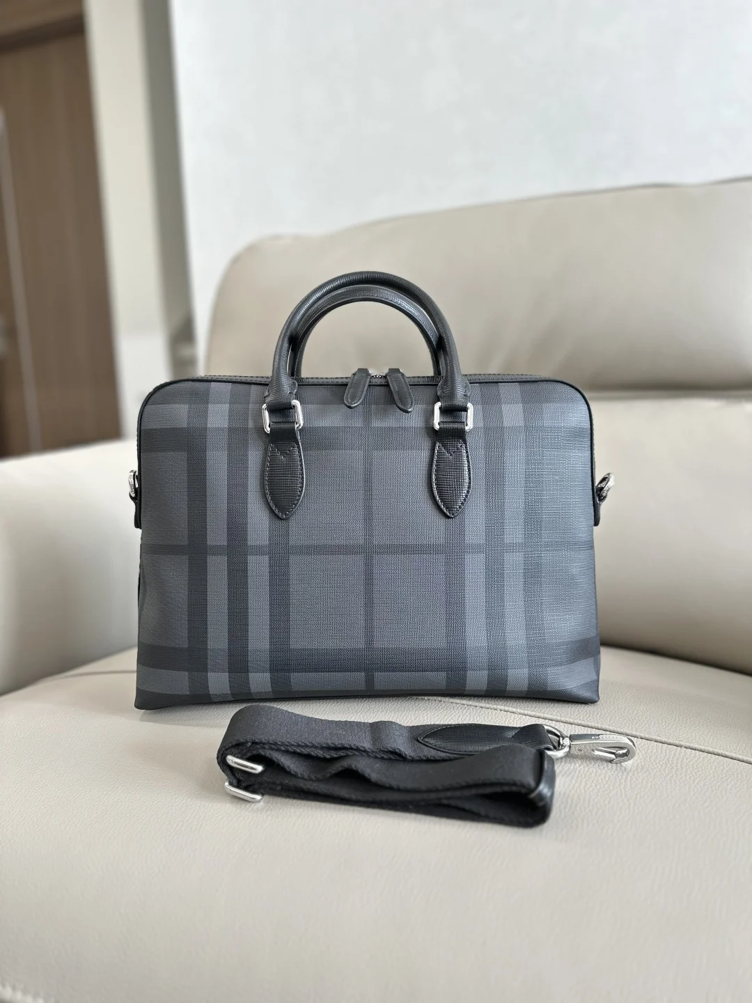 Burberry 884155 Men s Briefcase Men s Crossbody Bag