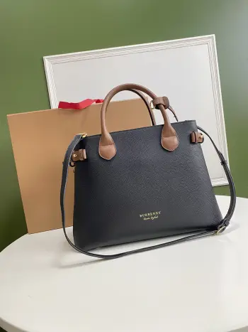 7941 Checked Pattern Leather Banner Bag Women s Crossbody Bag Replica Burberry womens bags