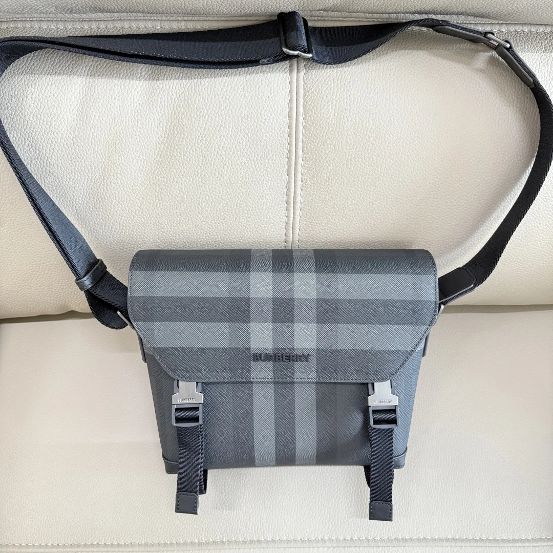 Burberry 2463 Latest Messenger Bag Men s Crossbody Bag Burberry 2463 Latest Messenger Bag Men s Crossbody Bag