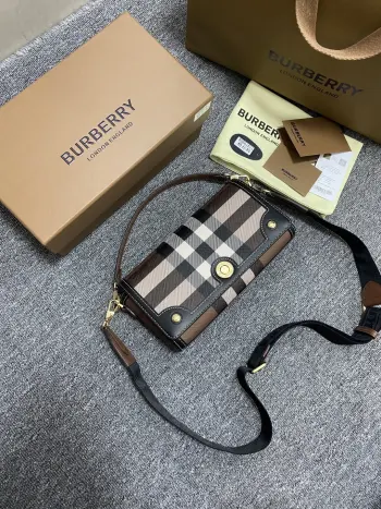 1671 New Vintage Plaid Small Bag Women s Crossbody Bag Replica Burberry womens bags