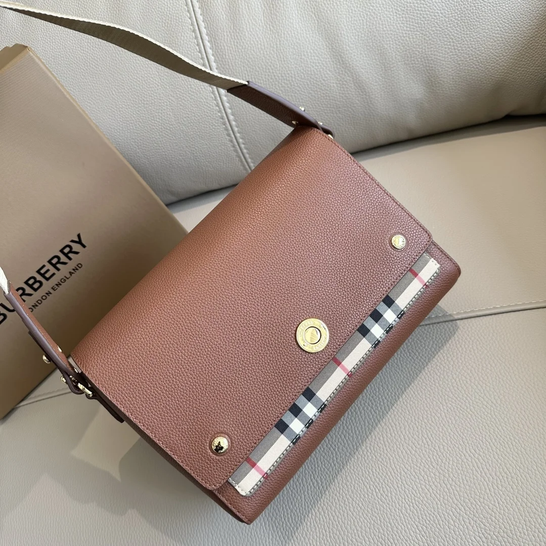 Burberry 9061 Letter Wide Shoulder Strap Crossbody Bag Women s Crossbody Bag Burberry 9061 Letter Wide Shoulder Strap Crossbody Bag Women s Crossbody Bag