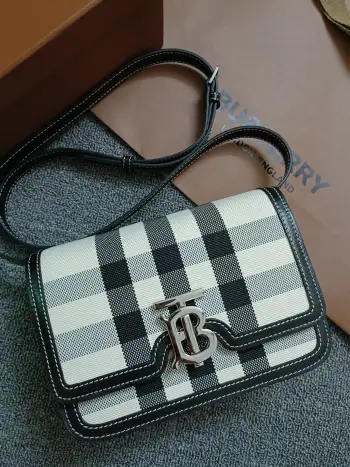 86580020 Structured Lock Buckle Bag Women s Crossbody Bag Replica Burberry womens bags