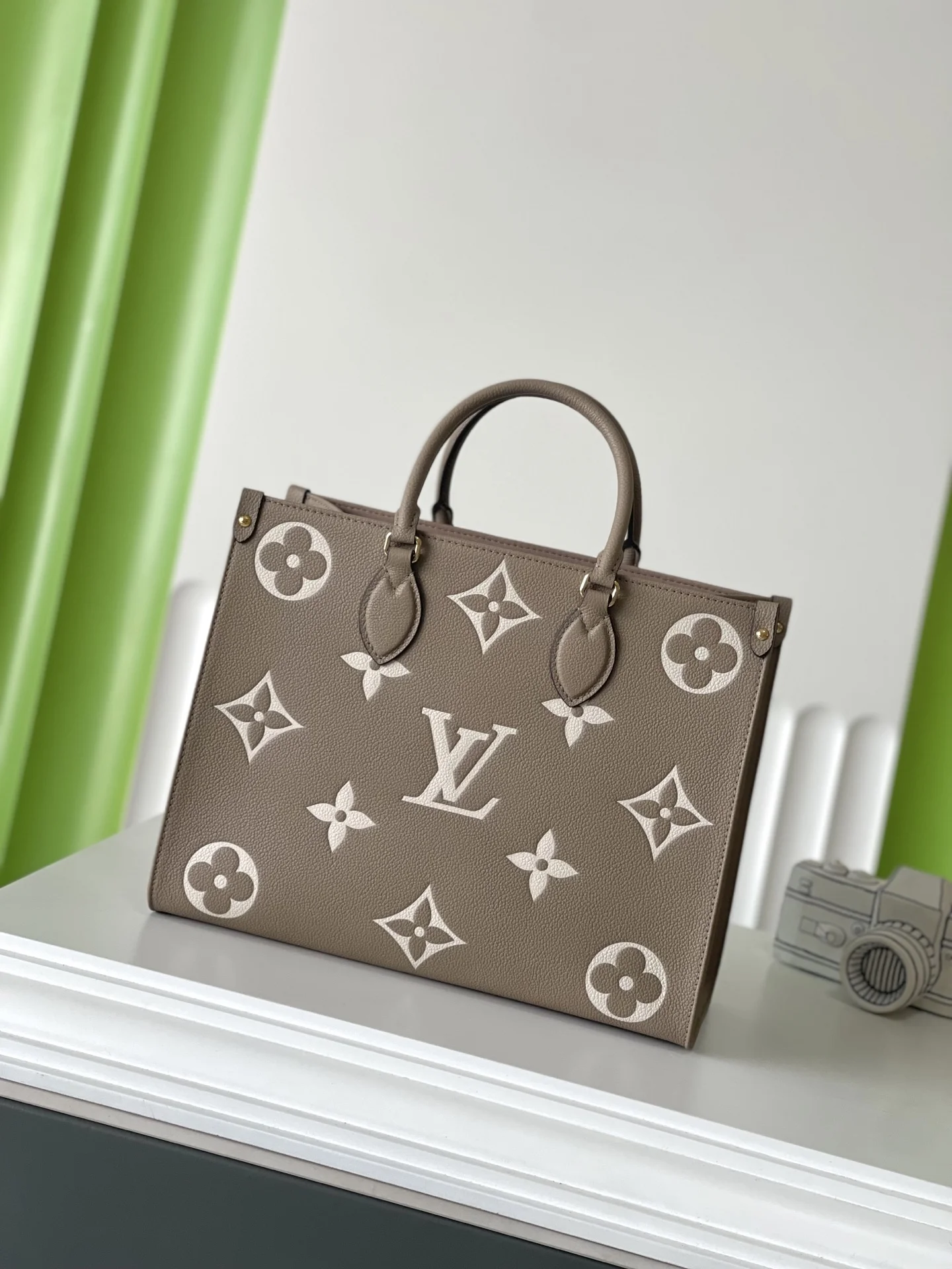 Louis Vuitton M45494 ONTHEGO All-Leather Square Bag Handheld Shoulder Bag