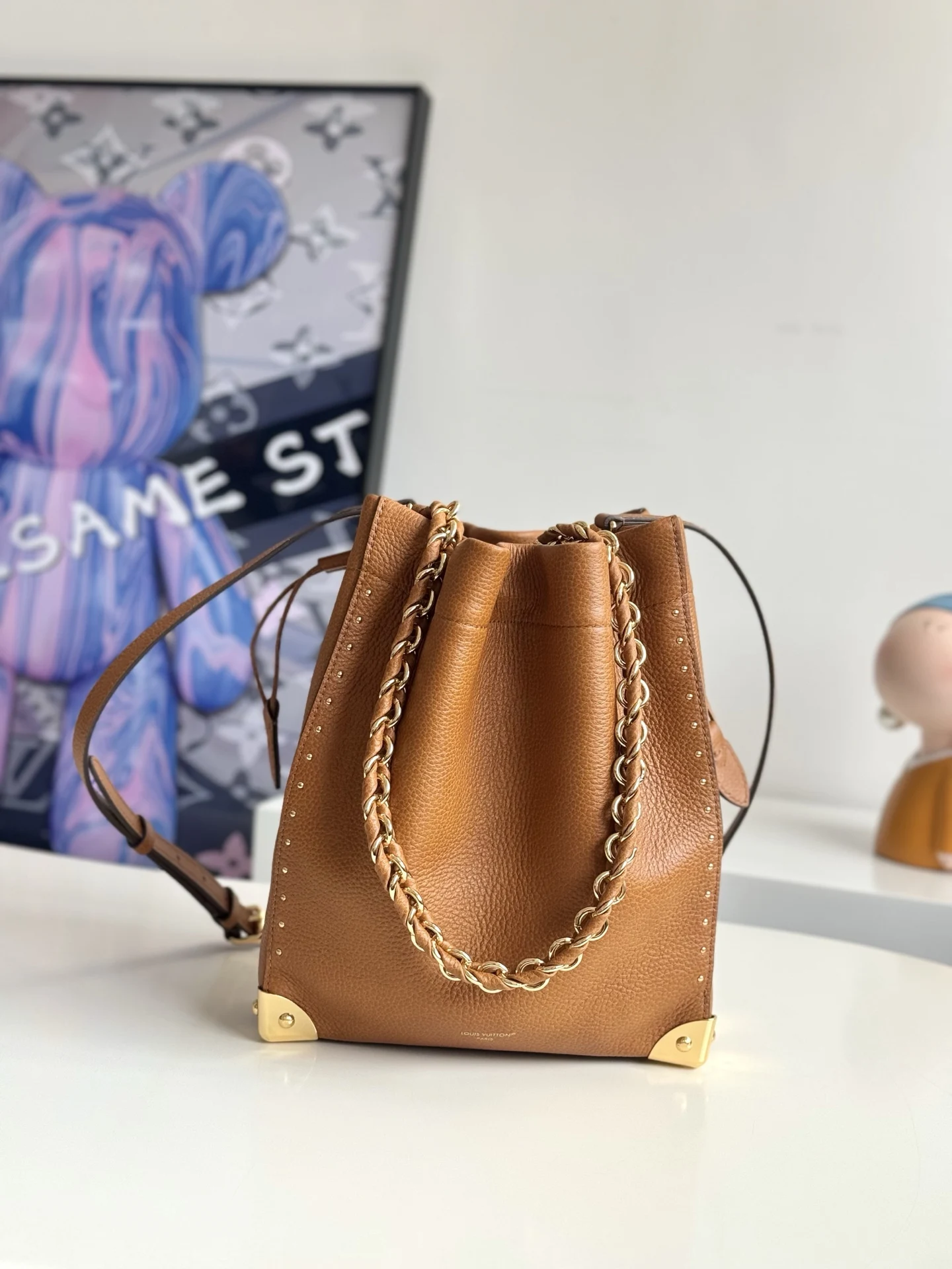 Louis Vuitton M29131 Cowhide Water Bucket Bag Women s Crossbody Bag Louis Vuitton M29131 Cowhide Water Bucket Bag Women s Crossbody Bag