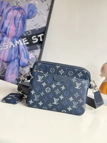 M28618 Pattern Messenger Bag Men s Crossbody Bag Replica Louis Vuitton mens bags