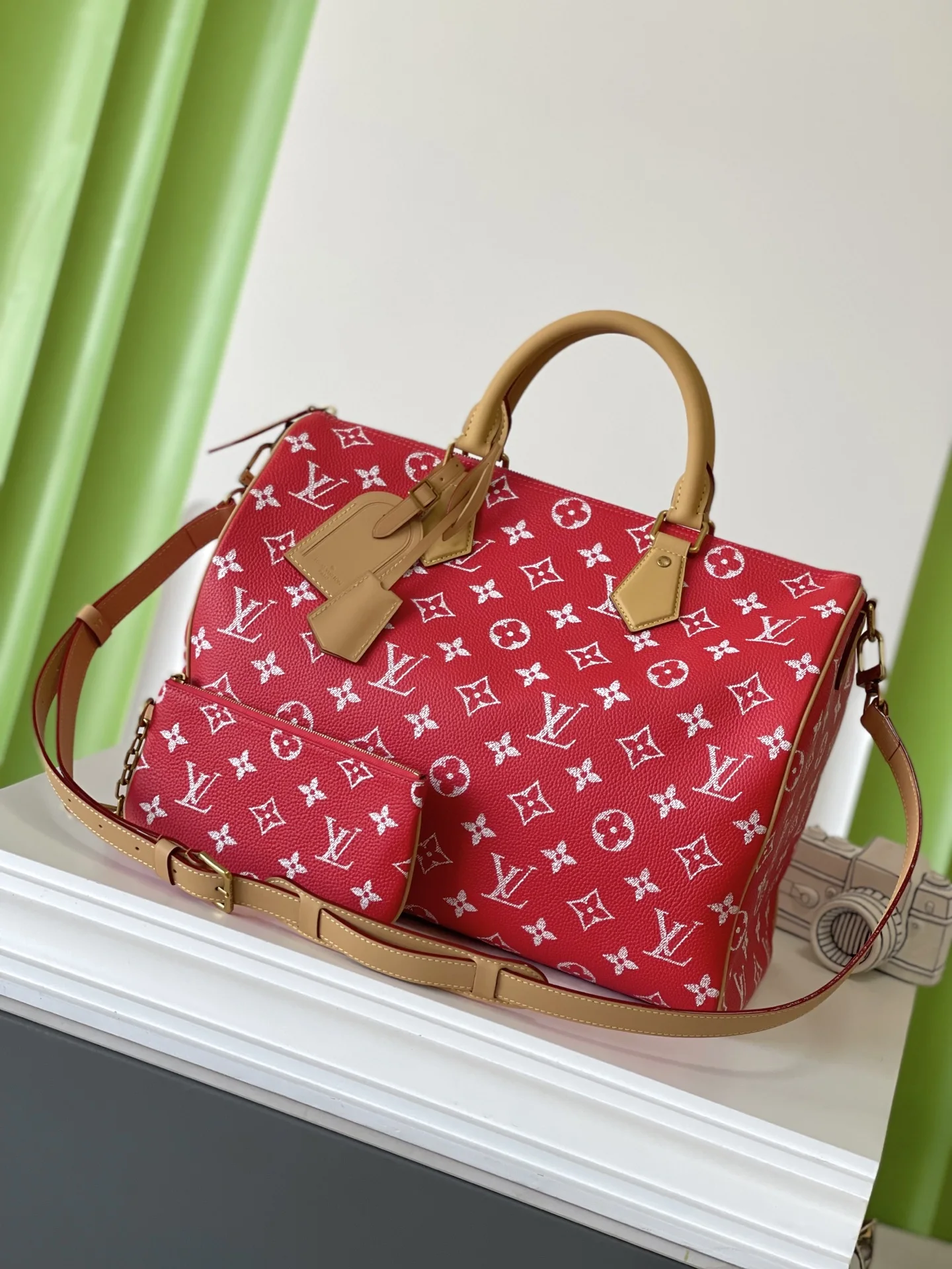 Louis Vuitton M24420 SPEEDY P9 All-Leather Pillow Bag Travel Bag