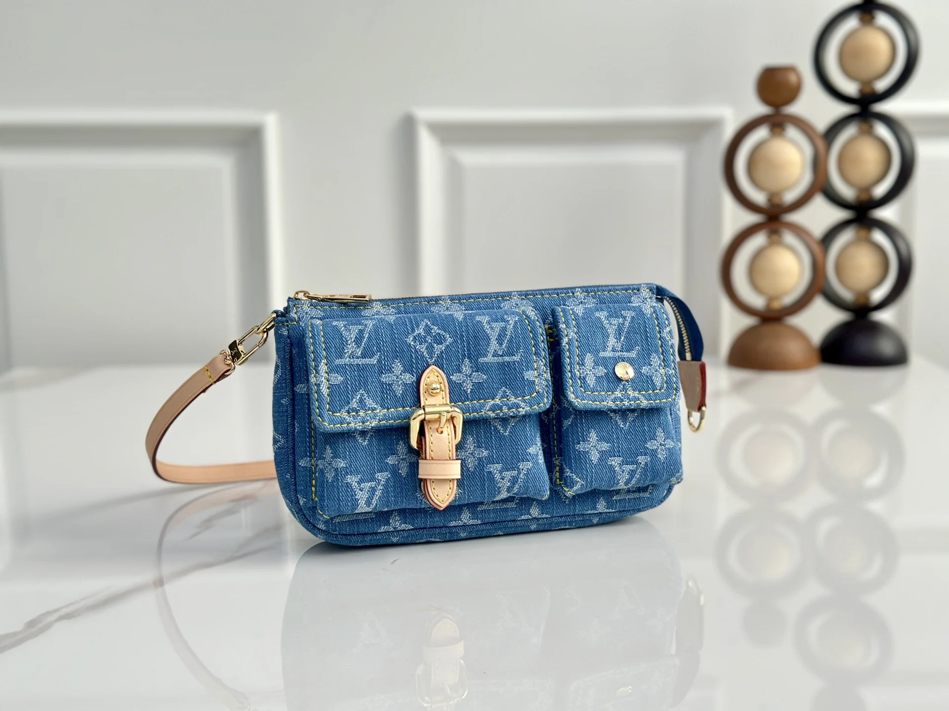 Louis Vuitton M27602 Denim Underarm Bag Women s Crossbody Bag Louis Vuitton M27602 Denim Underarm Bag Women s Crossbody Bag
