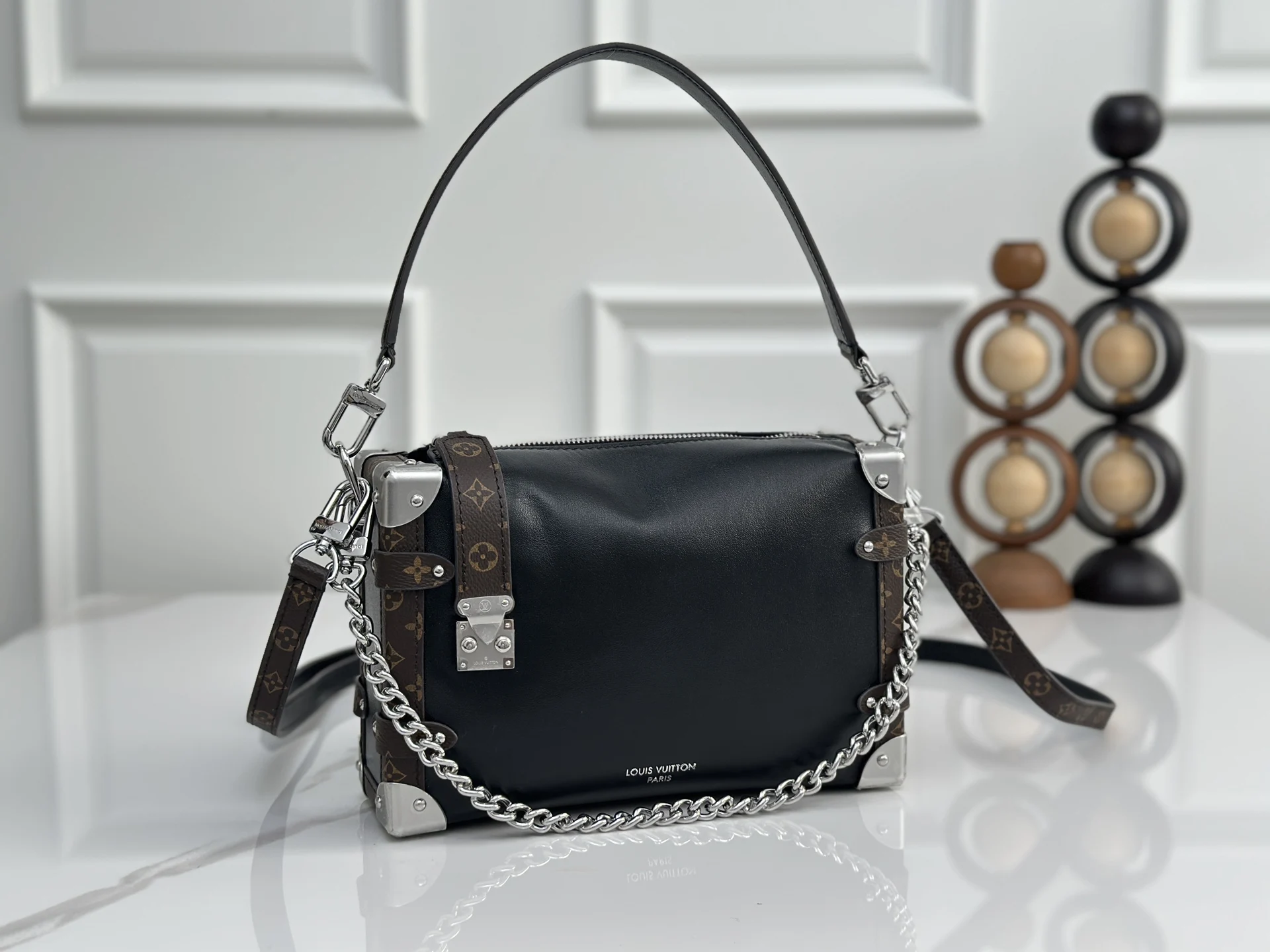 Louis Vuitton M15195 Cowhide Leather Handbag Women s Crossbody Bag Louis Vuitton M15195 Cowhide Leather Handbag Women s Crossbody Bag