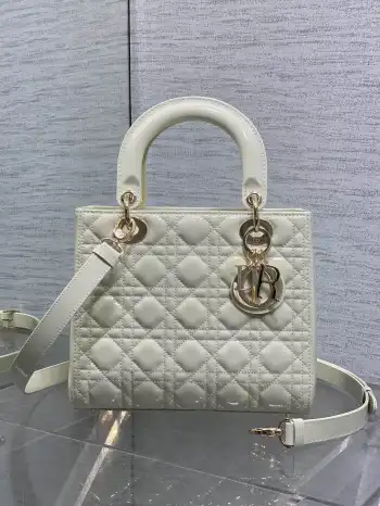 Latest Flip Leather Five-Grid Bag Women s Crossbody Bag Replica Dior womens bags