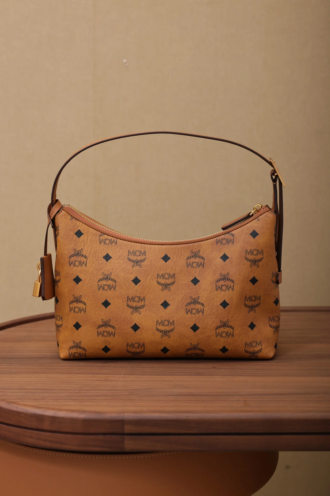 MCM MWHESTA01CO001 Luggage Shoulder Bag Women s Crossbody Bag MCM MWHESTA01CO001 Luggage Shoulder Bag Women s Crossbody Bag