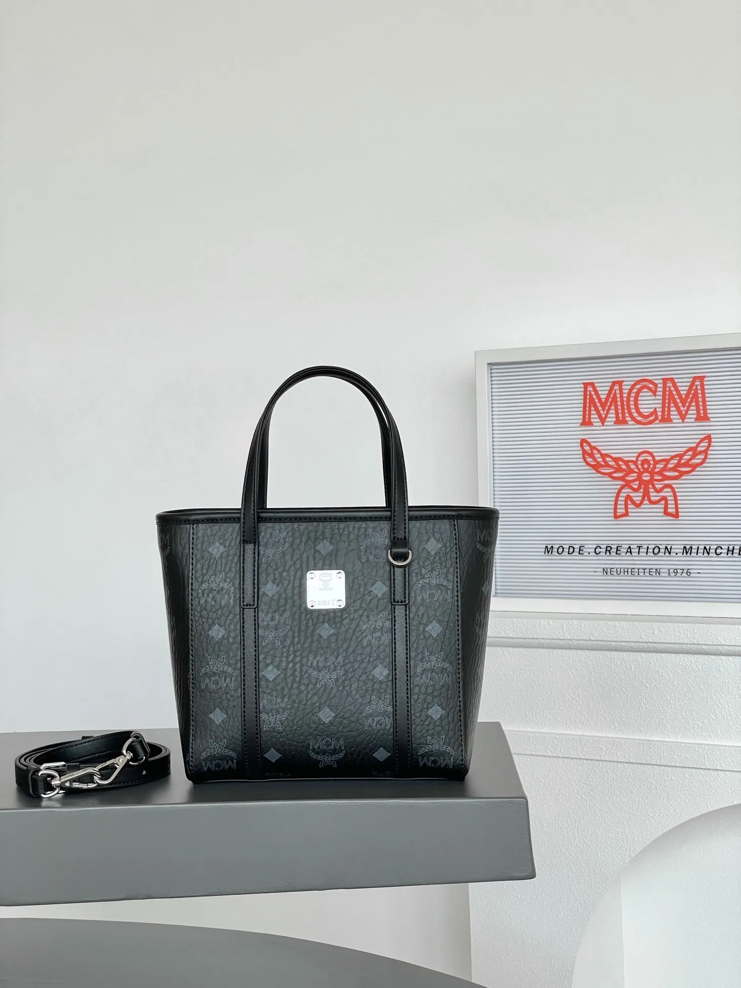 MCM MWPAATN04CO001 New Version Black Tote Bag Women s Crossbody Bag MCM MWPAATN04CO001 New Version Black Tote Bag Women s Crossbody Bag