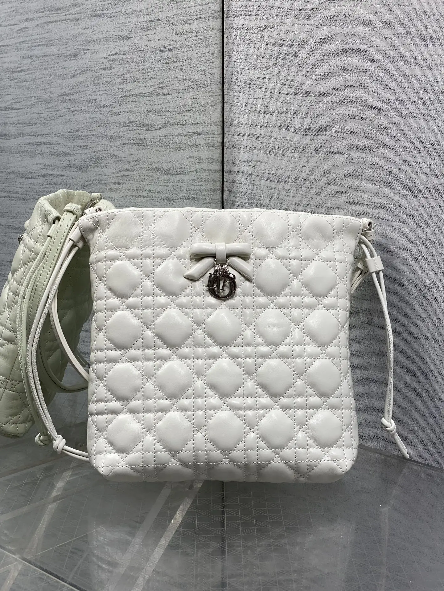 Dior Latest diamond pattern lucky bag women s crossbody bag Dior Latest diamond pattern lucky bag women s crossbody bag