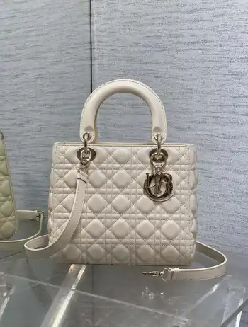 网络失败: Unknown SSL protocol error in connection to translate.jayogo.com:443  Replica Dior womens bags