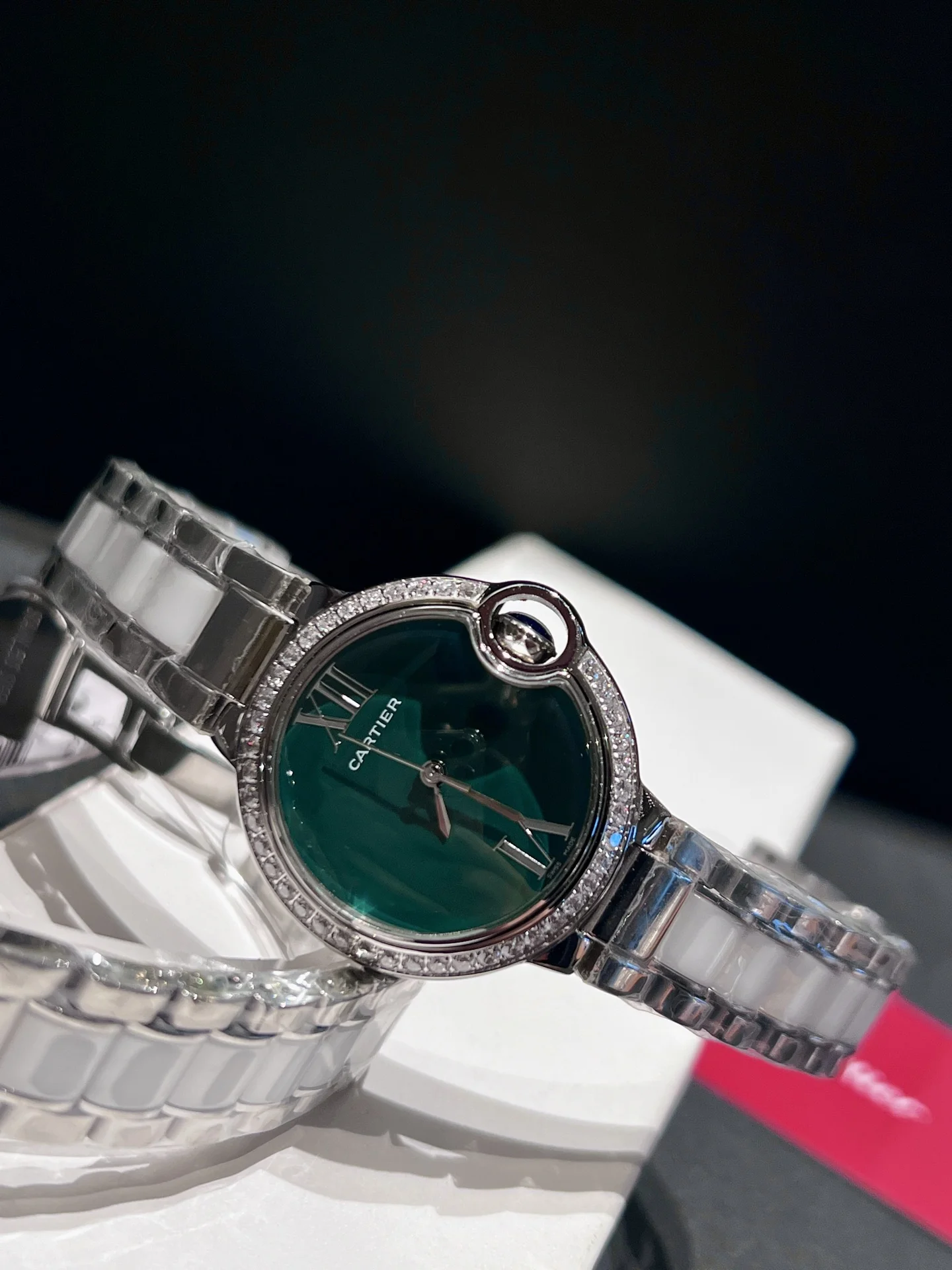 Cartier Fish-eye double bubble glass quartz watch women s quartz watch Cartier Fish-eye double bubble glass quartz watch women s quartz watch