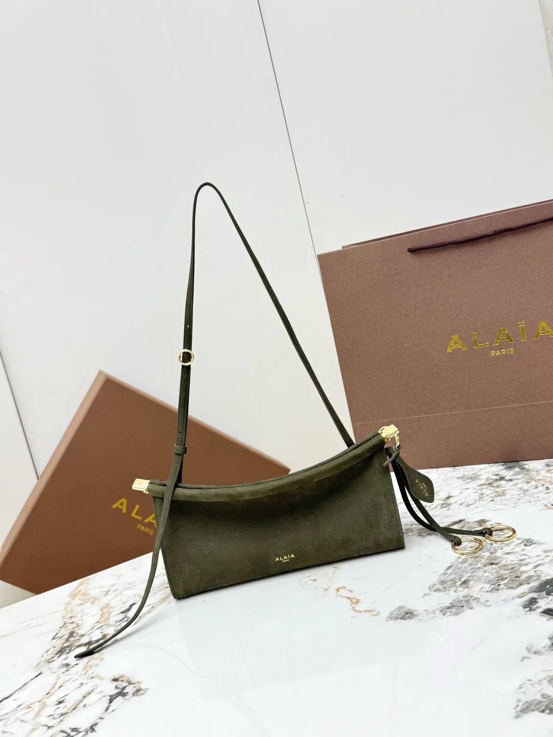 ALAIA A1430 Arc Clip Bag Women s Crossbody Bag ALAIA A1430 Arc Clip Bag Women s Crossbody Bag