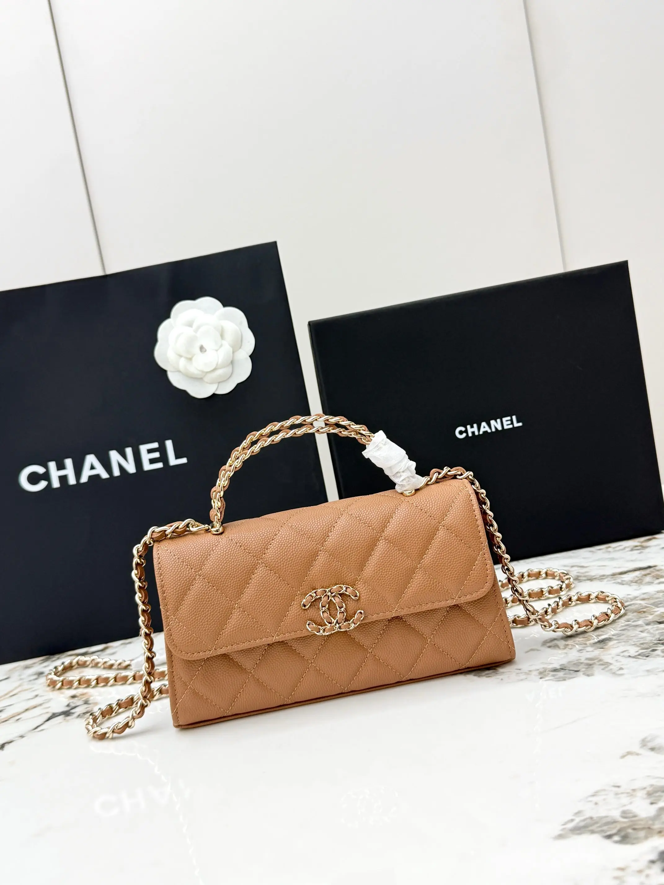 Chanel AP3238 Ball-Textured Cowhide Handle Bag Women s Crossbody Bag Chanel AP3238 Ball-Textured Cowhide Handle Bag Women s Crossbody Bag