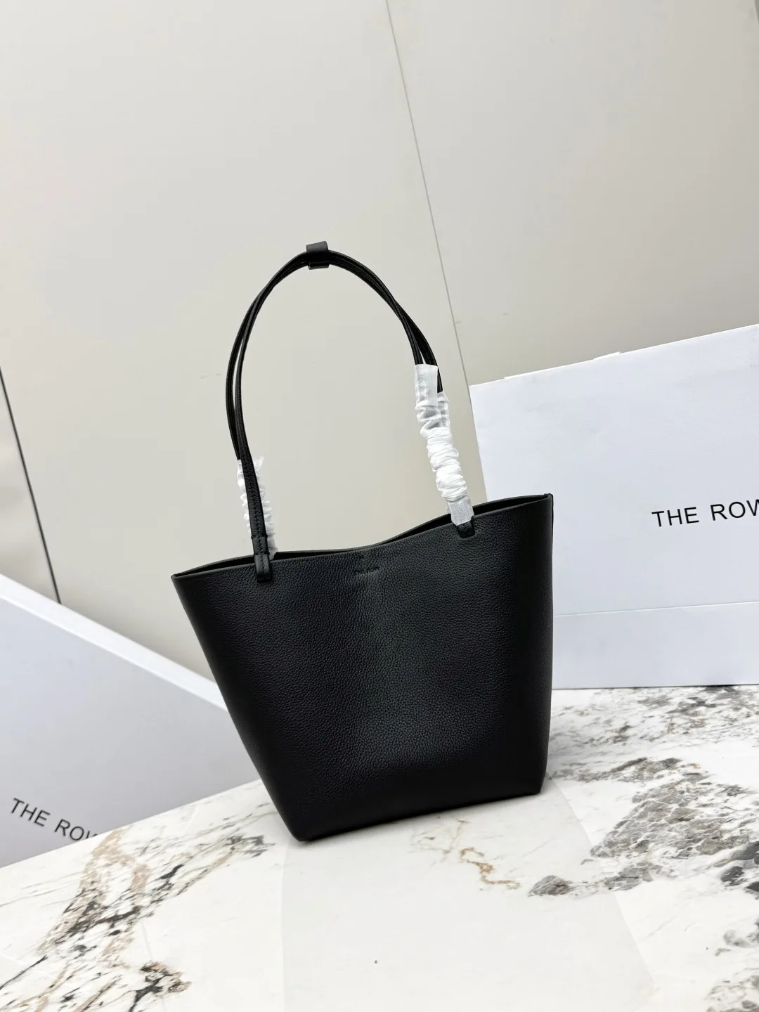 THE ROW T1198 Large Tote Handbag Women s Shoulder Bag THE ROW T1198 Large Tote Handbag Women s Shoulder Bag