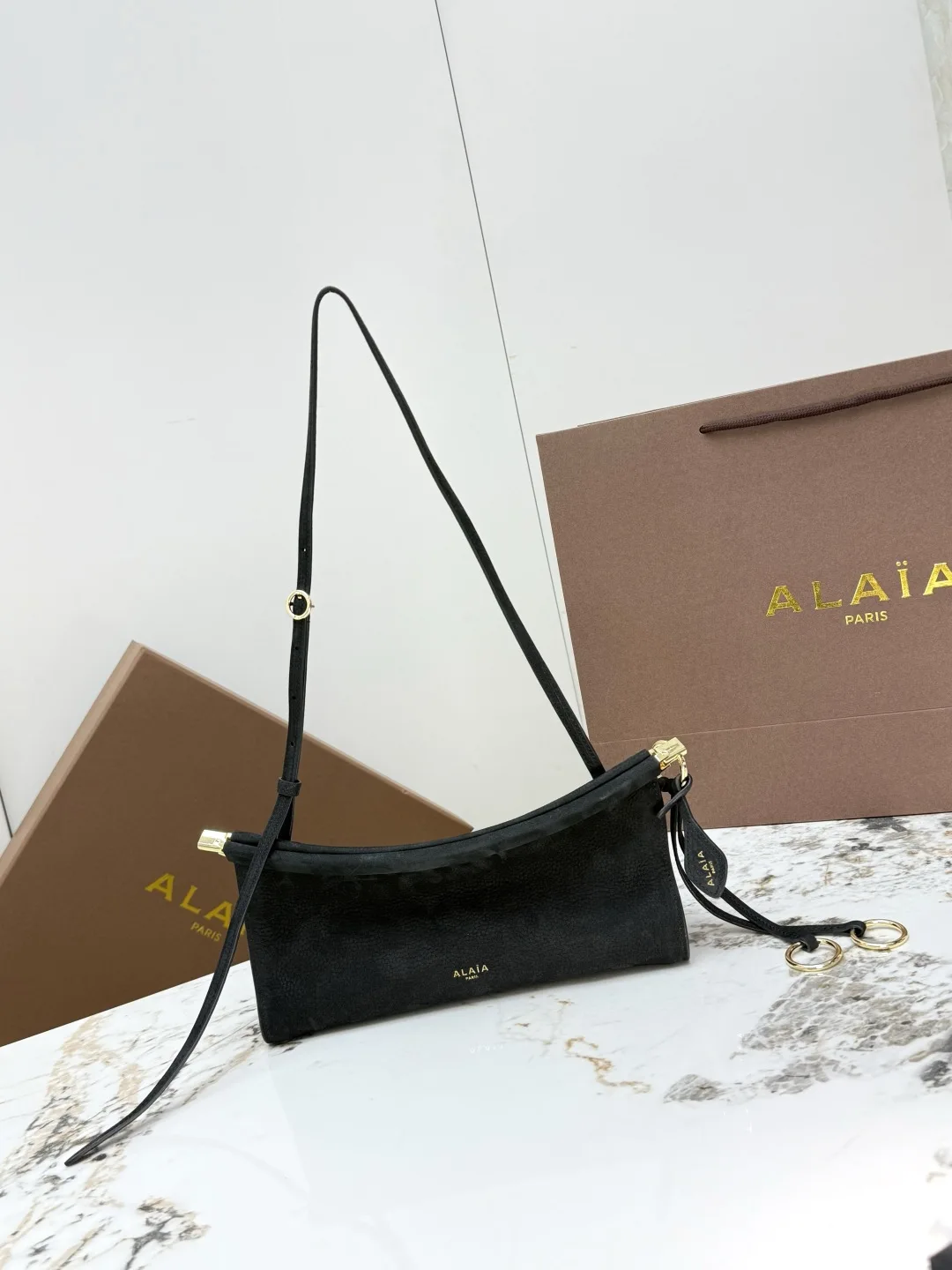 ALAIA A1430 Arc Clip Bag Women s Crossbody Bag ALAIA A1430 Arc Clip Bag Women s Crossbody Bag