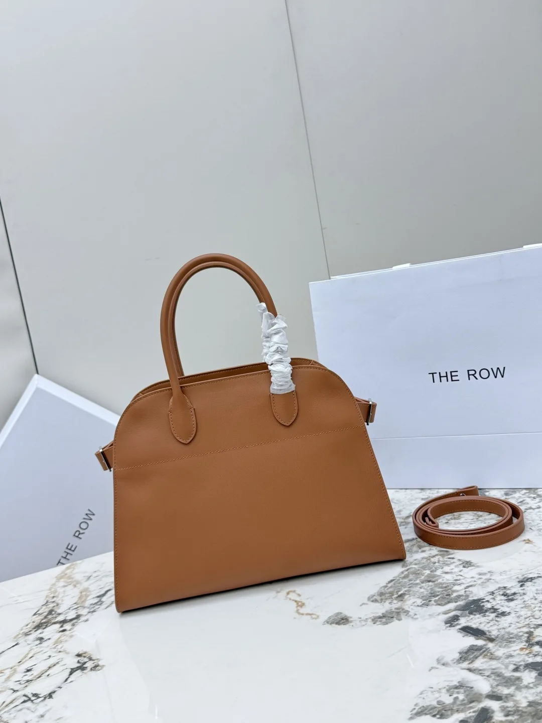 THE ROW T1586 Classic Tote Bag Women s Crossbody Bag THE ROW T1586 Classic Tote Bag Women s Crossbody Bag